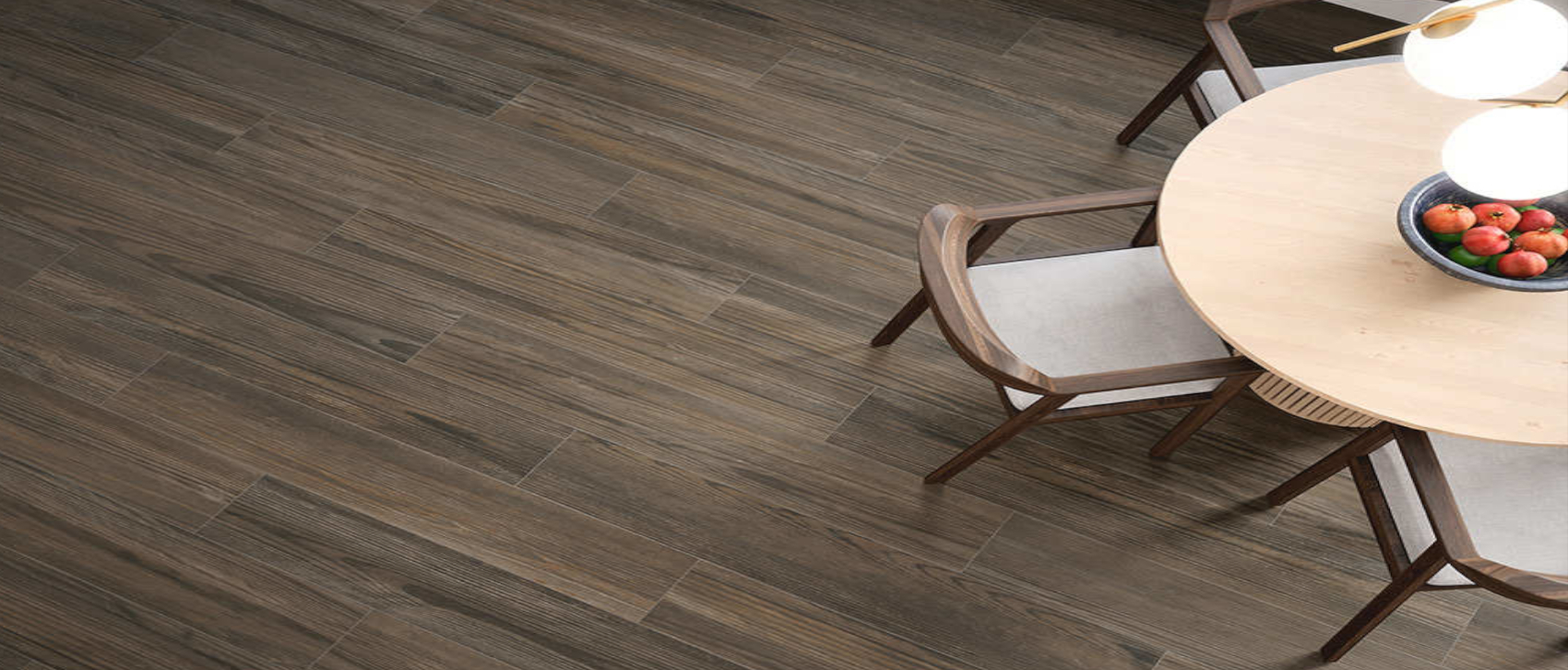 Comedor con piso de porcelanato tipo madera MALIBU WALNUT