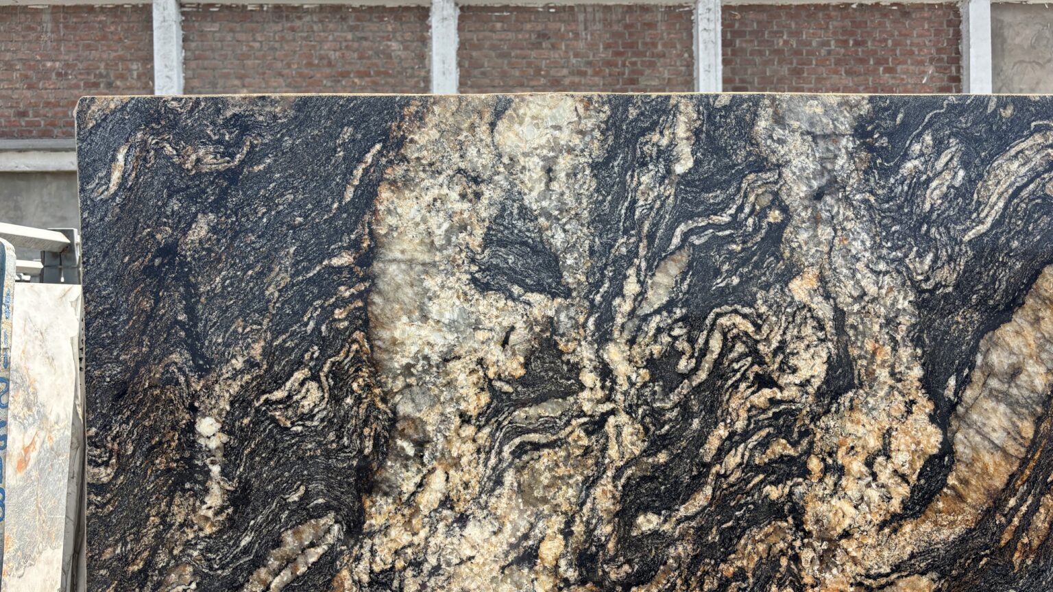 La plancha de Magma de cerca