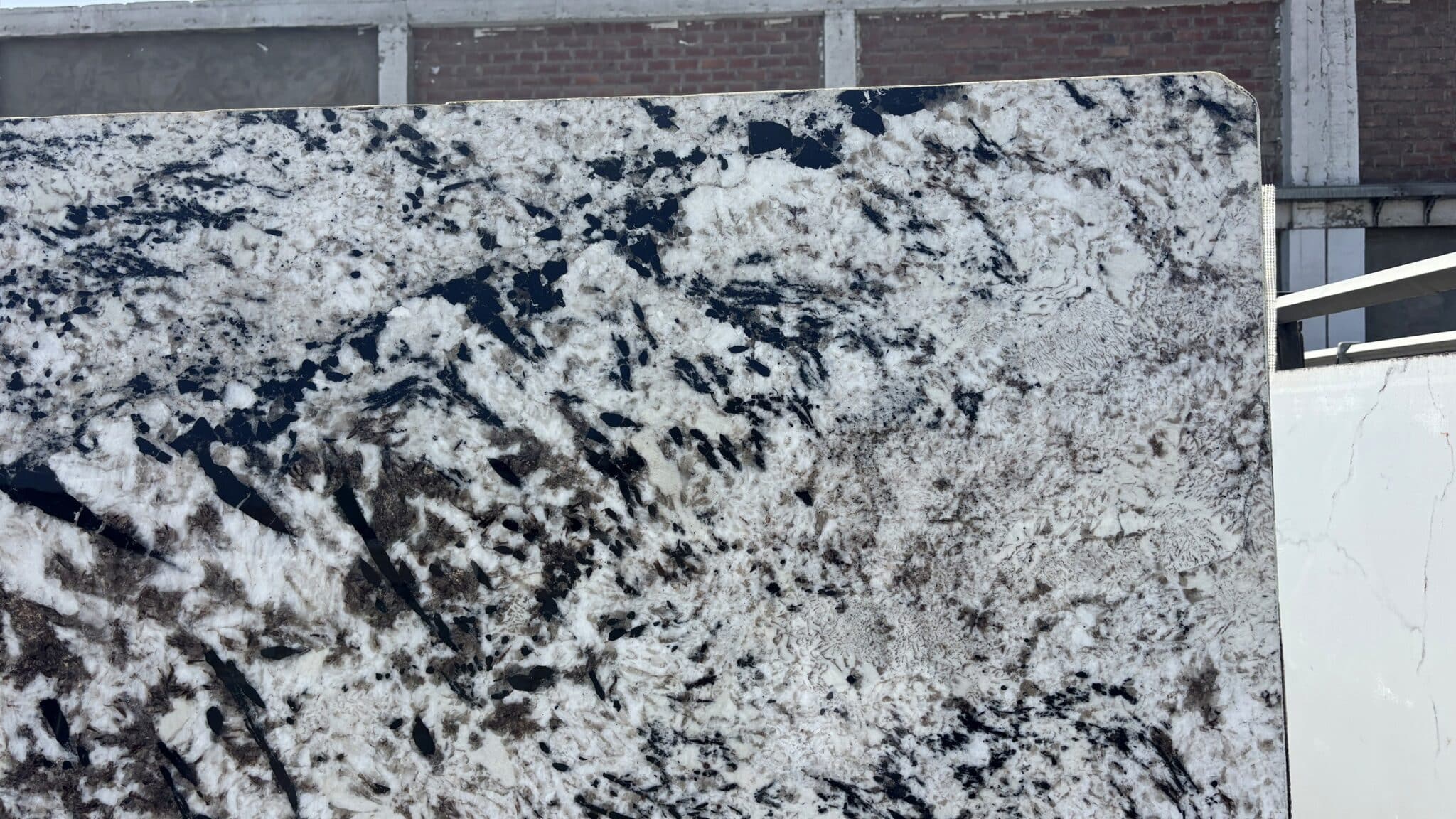 La plancha de Blanco Everest de cerca