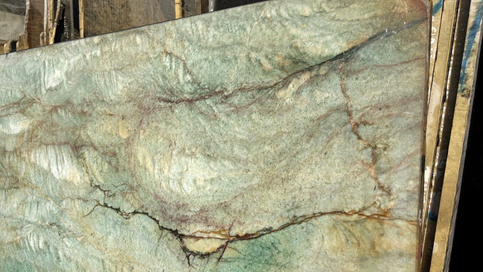 La plancha de Verde Cayon de cerca